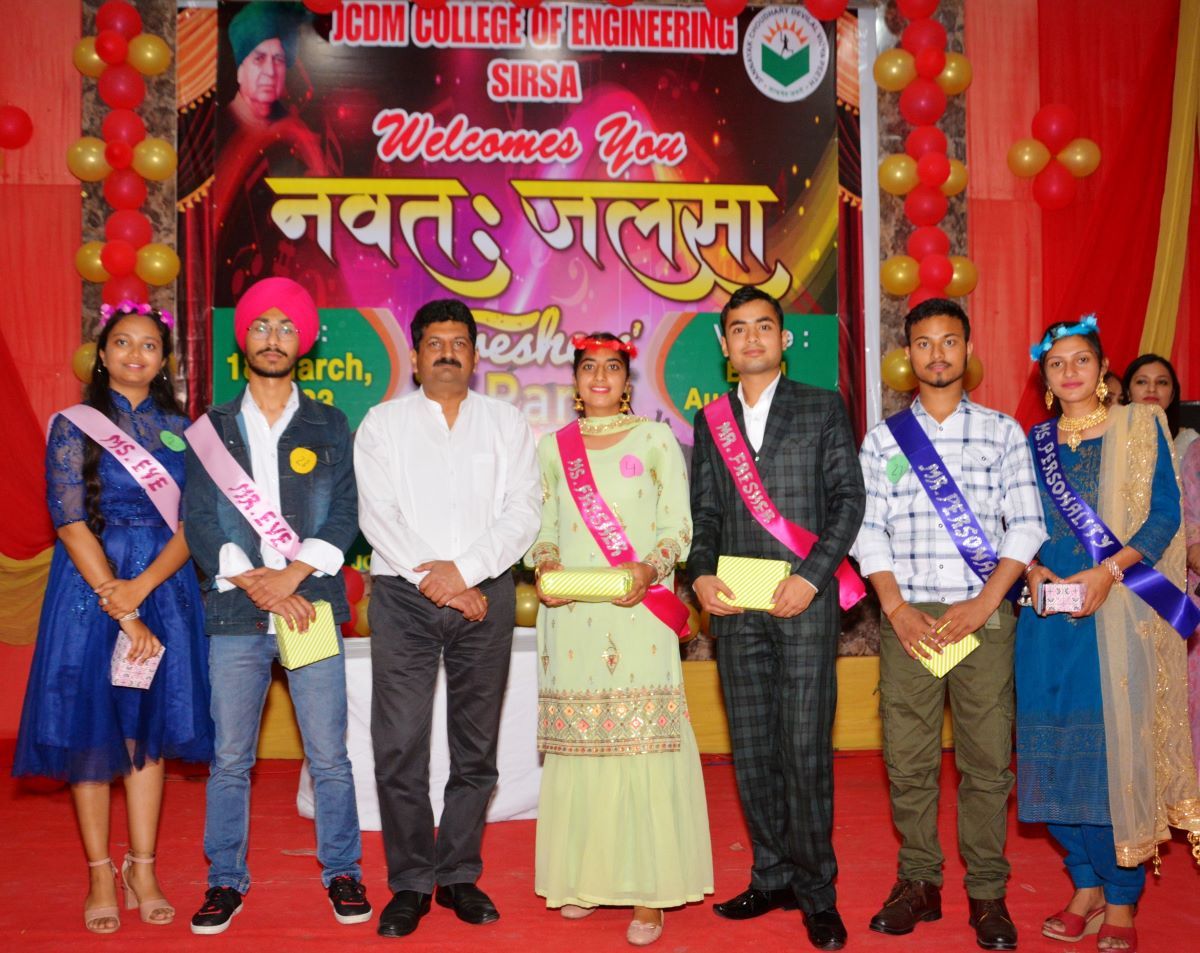 Welcoming new students by fresher’s party ‘Navt: Jalsa’